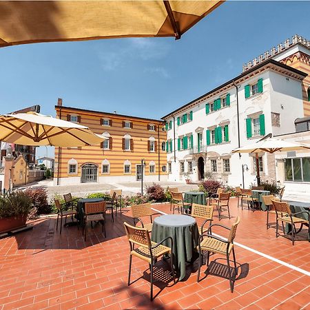 Hotel Villa Malaspina Castel d'Azzano Exterior foto
