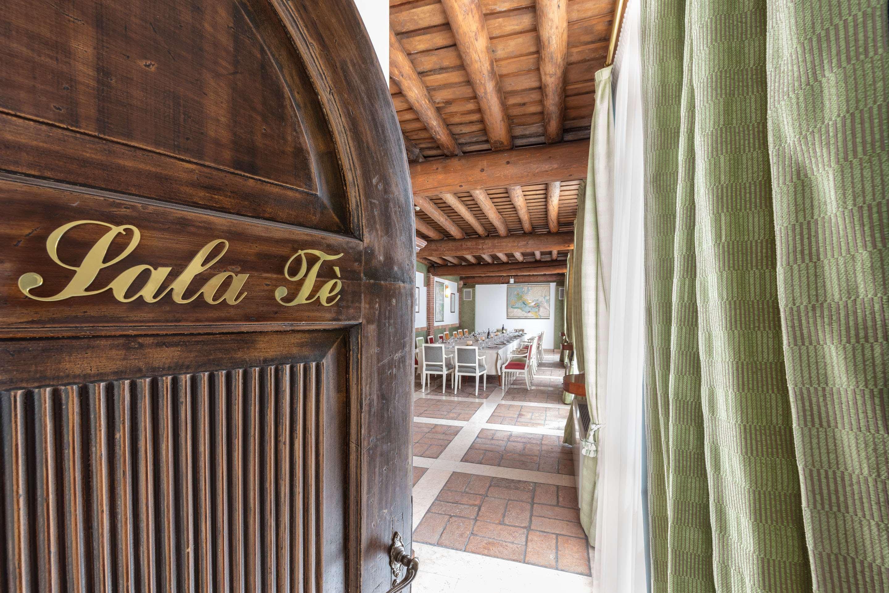 Hotel Villa Malaspina Castel d'Azzano Exterior foto